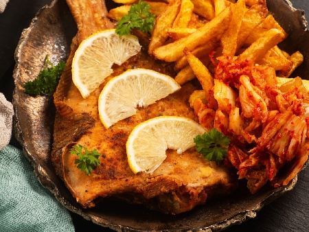 Панирана риба писия с пържени картофи и кимчи - снимка на рецептата Панирана риба писия с пържени картофи и кимчи - снимка на рецептата